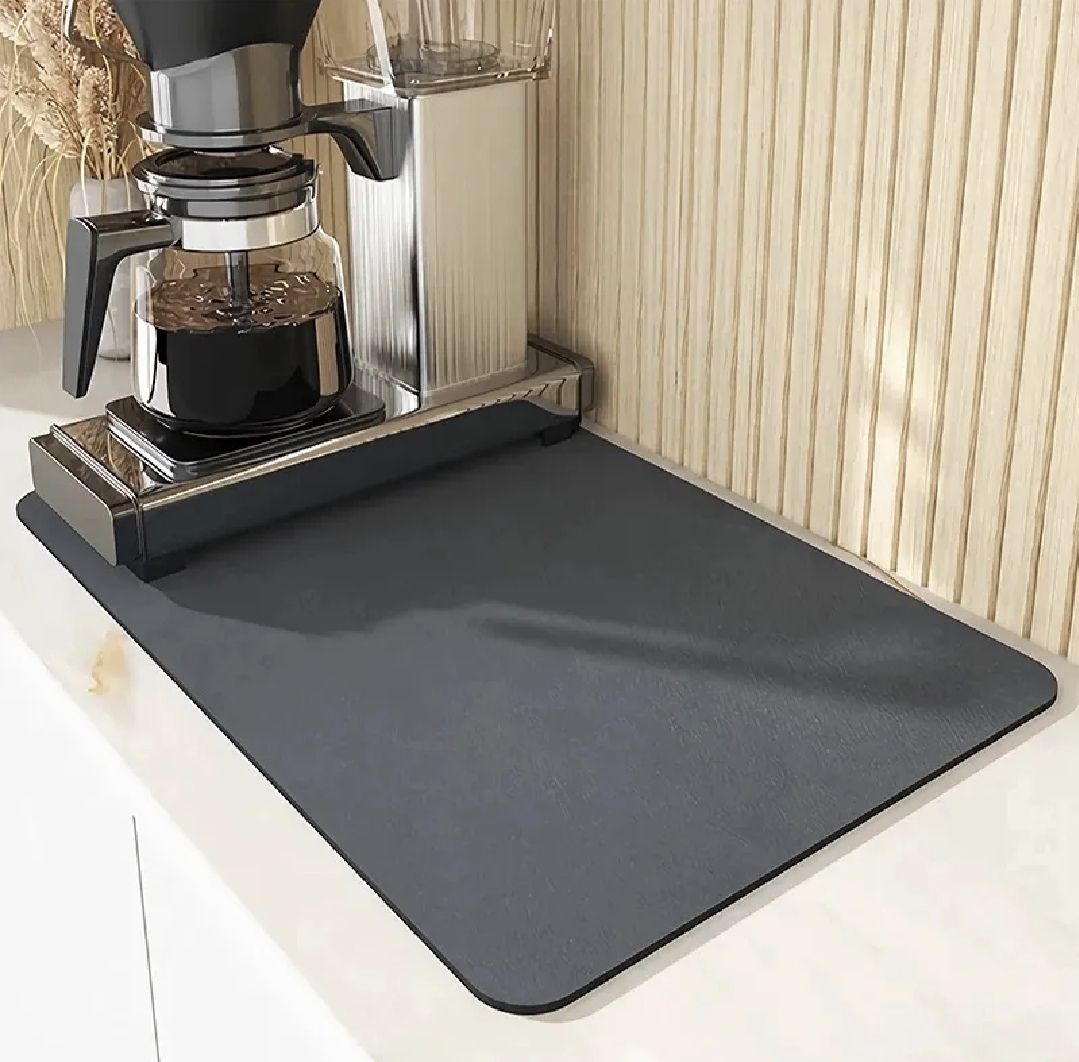 Premium Kitchen Drying Mat perfect for keeping Your kitchen Counters Clean and Dry (Random Colour)